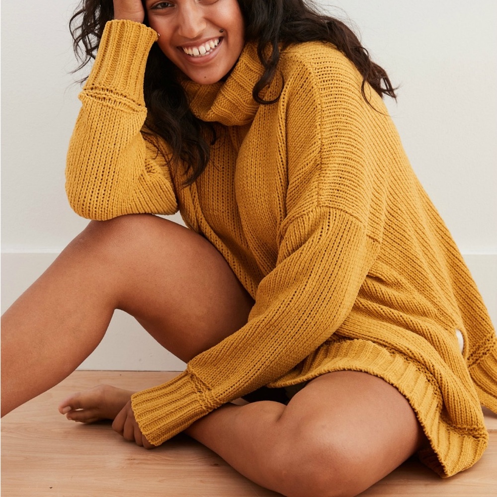 Aerie Women’s Chenille Oversized Turtleneck Sweater - size S/P